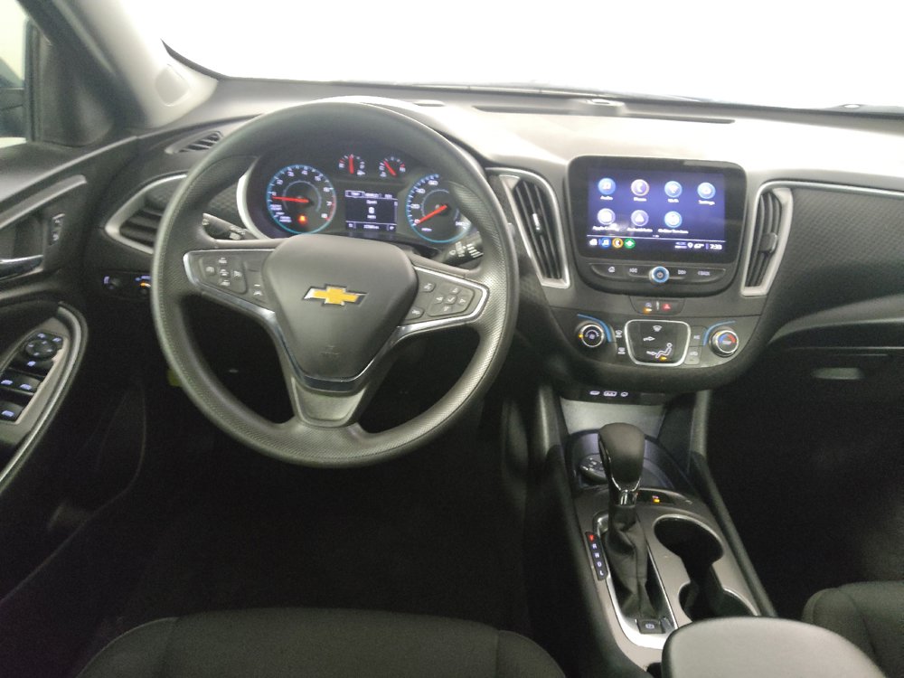 Used 2025 Chevrolet Malibu LS FWD image 22