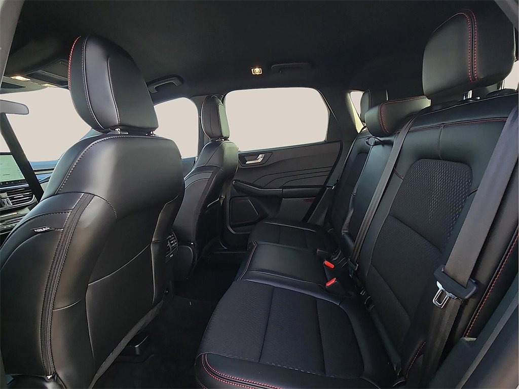 Used 2025 Ford Escape ST-Line w/ Tech Pack #1 image 9