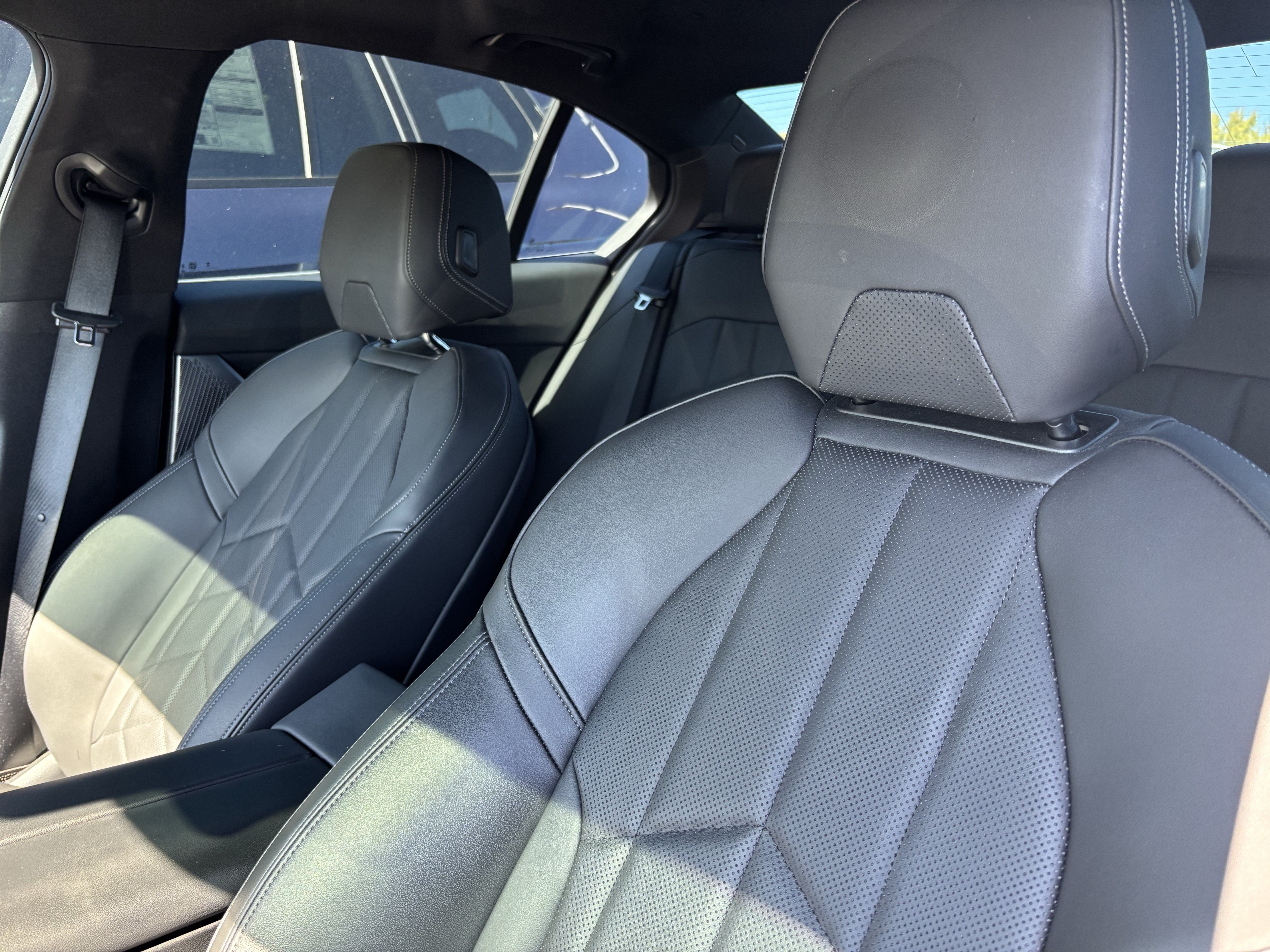 Certified 2024 BMW i5 eDrive40i w/ M Sport Package RWD image 16