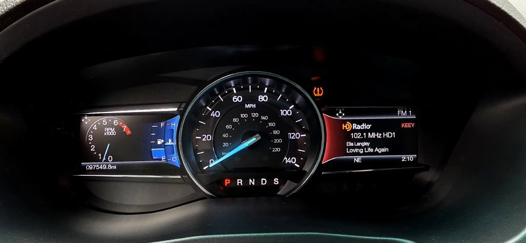 Used 2017 Ford Explorer Limited w/ Equipment Group 301A AWD/4WD image 15