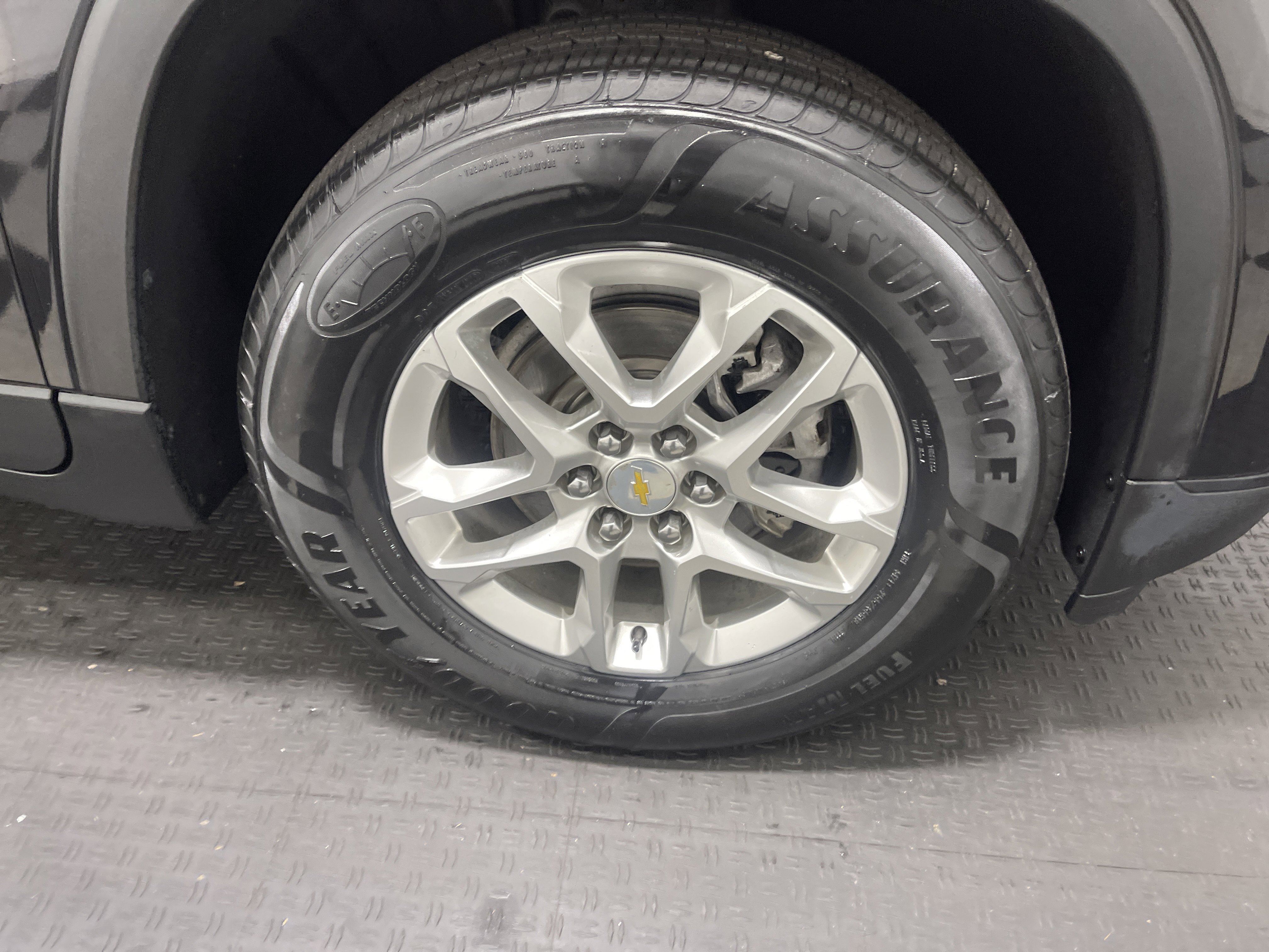 Used 2021 Chevrolet Traverse LS AWD/4WD image 29