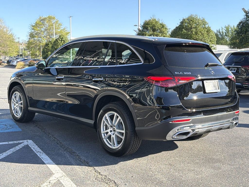 Certified 2025 Mercedes-Benz GLC 300 4MATIC image 5