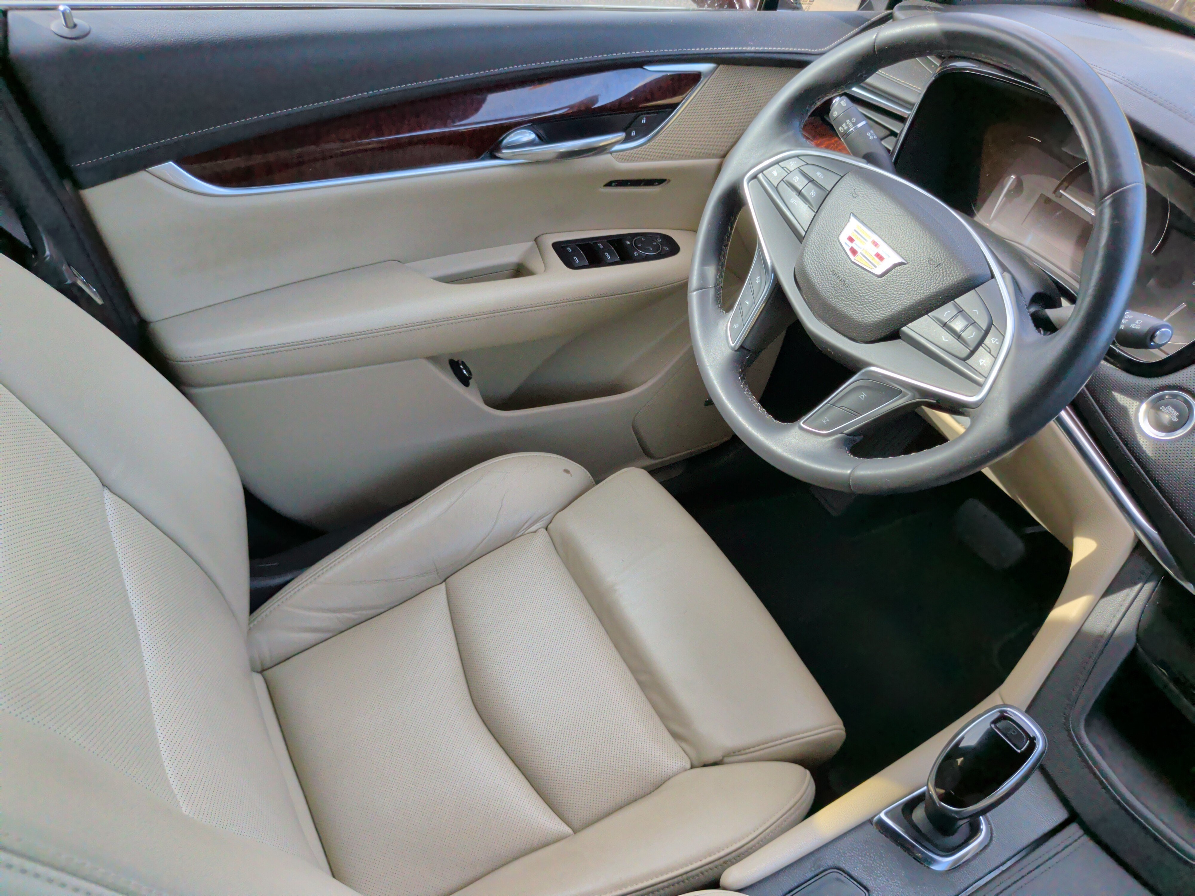 Used 2017 Cadillac XT5 Luxury w/ Driver Awareness Package FWD image 35