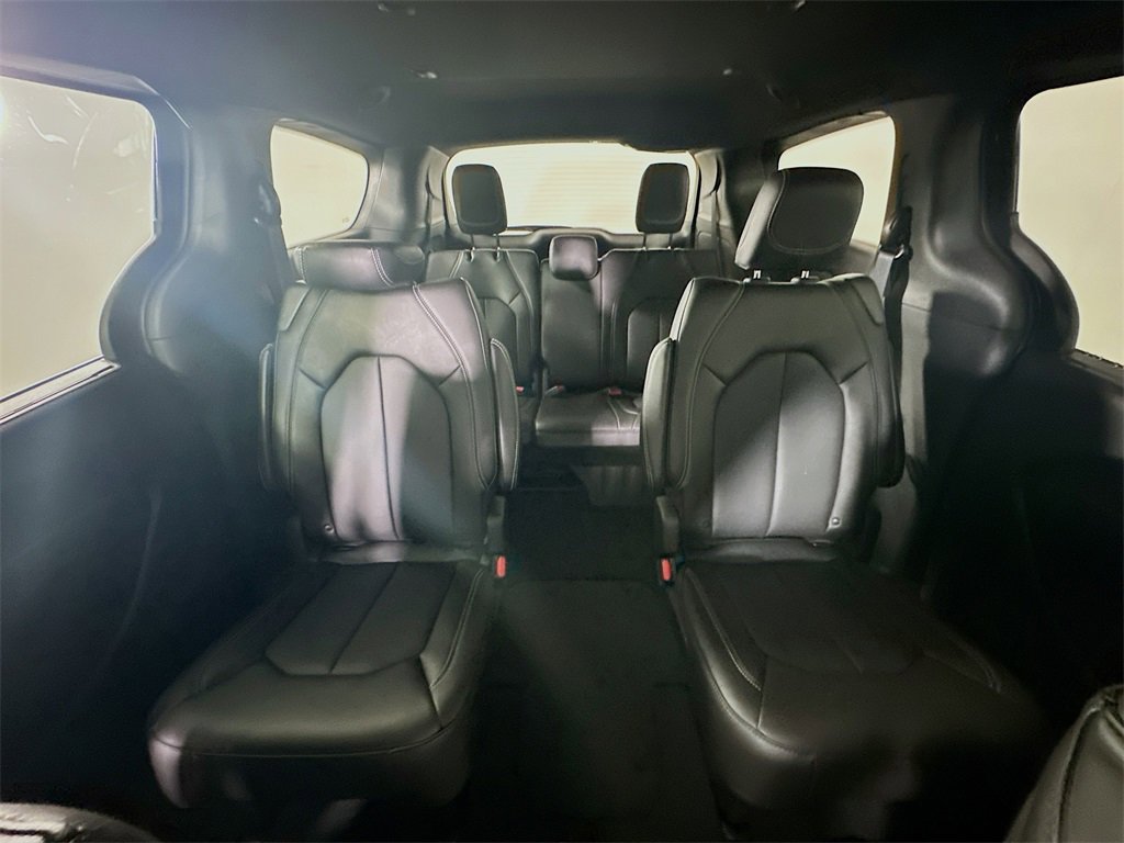 New 2026 Chrysler Pacifica Select image 10
