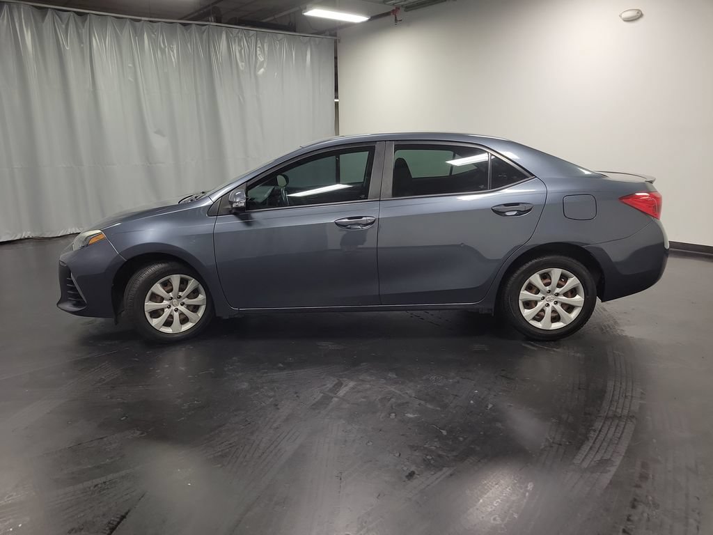 Used 2018 Toyota Corolla SE FWD image 5