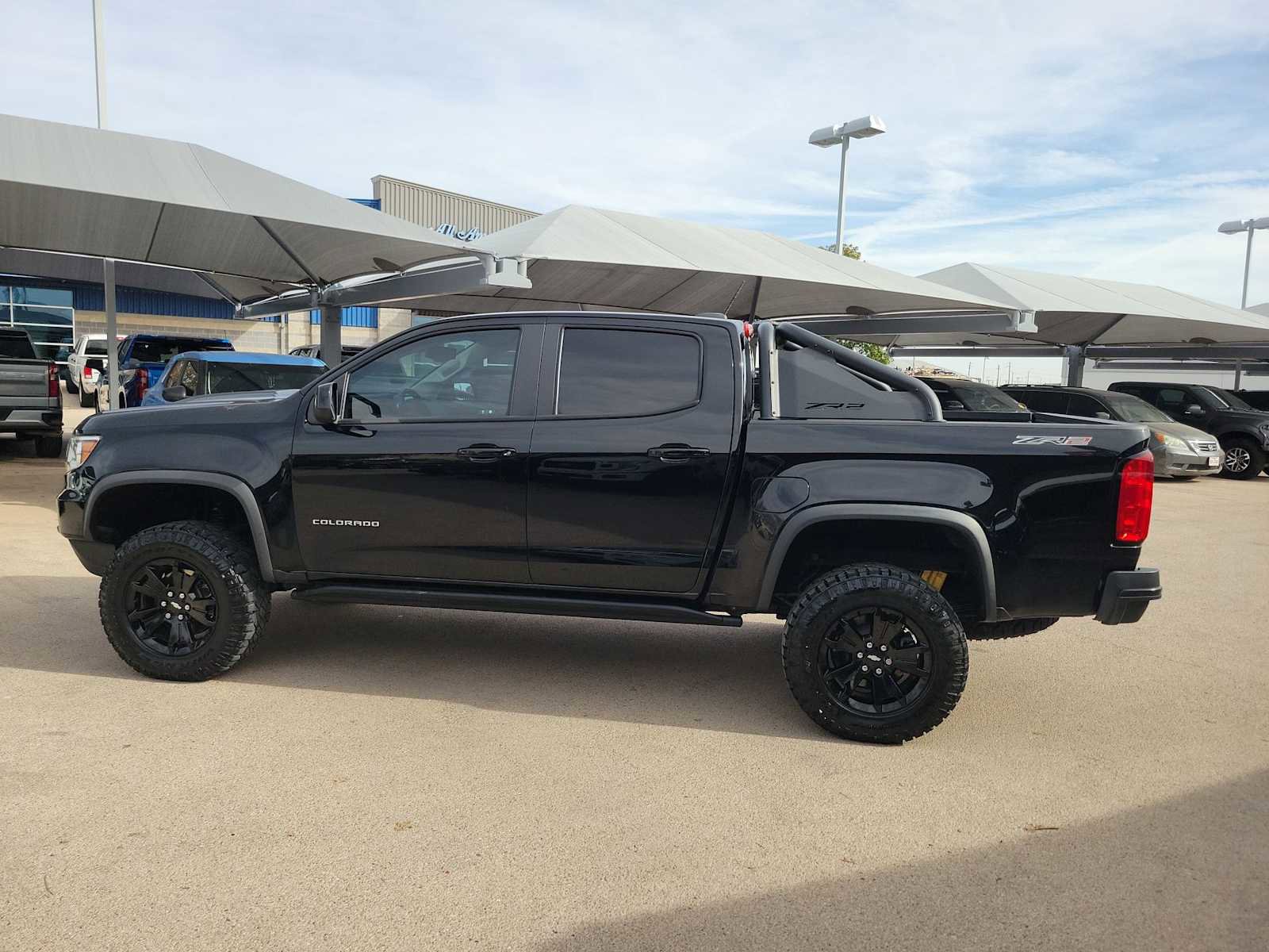 Used 2021 Chevrolet Colorado ZR2 w/ ZR2 Midnight Special Edition image 3