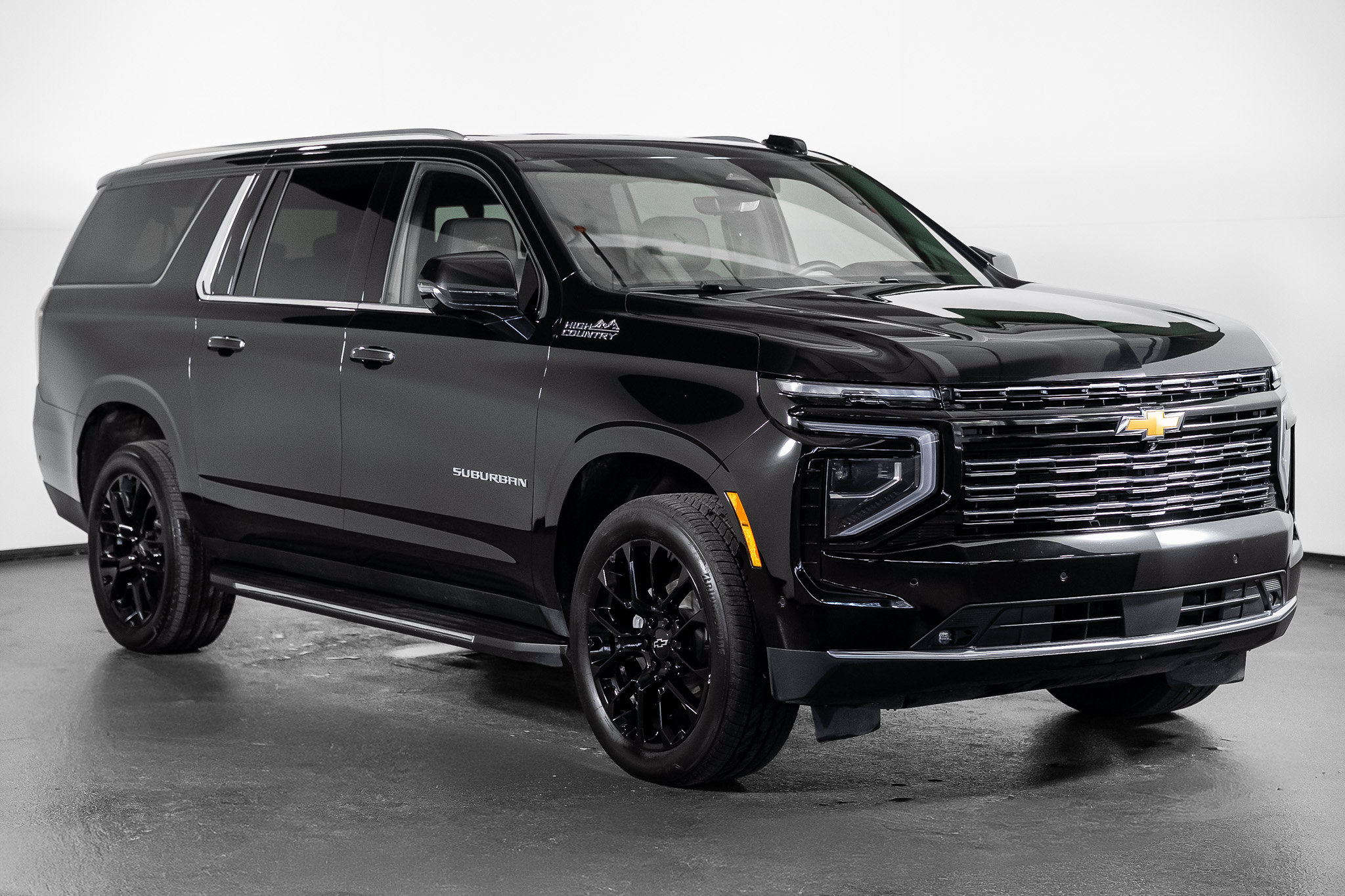 Used 2026 Chevrolet Suburban High Country AWD/4WD image 38