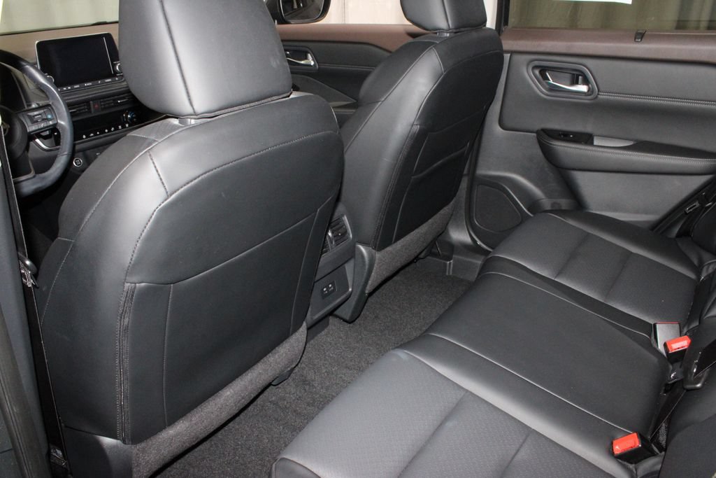 Certified 2023 Nissan Rogue SV w/ SV Premium B Package AWD/4WD image 20