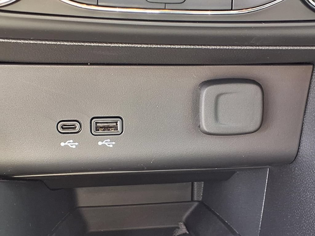 New 2026 Buick Encore GX Preferred w/ Comfort Package FWD image 9