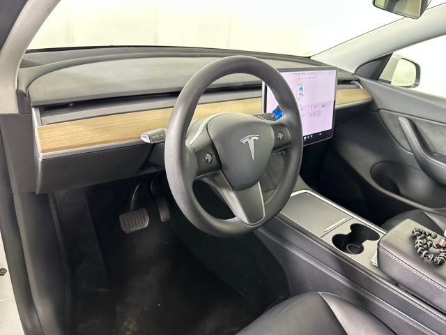 Used 2021 Tesla Model Y Long Range image 13