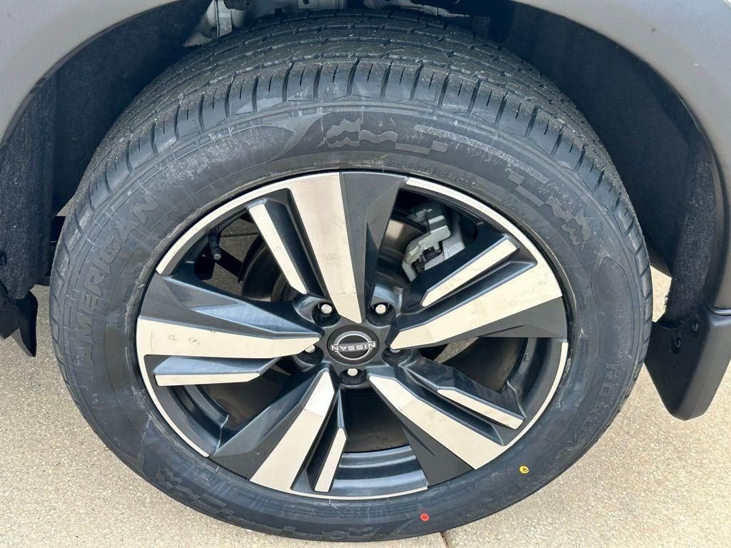 Used 2023 Nissan Rogue SL w/ SL Premium Package FWD image 26