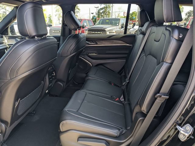 New 2025 Jeep Grand Cherokee L Overland w/ Trailer Tow Package AWD/4WD image 15