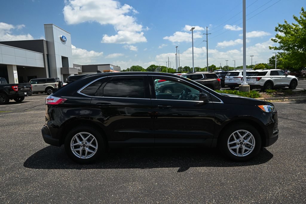 Used 2023 Ford Edge SEL w/ Convenience Package AWD/4WD image 3