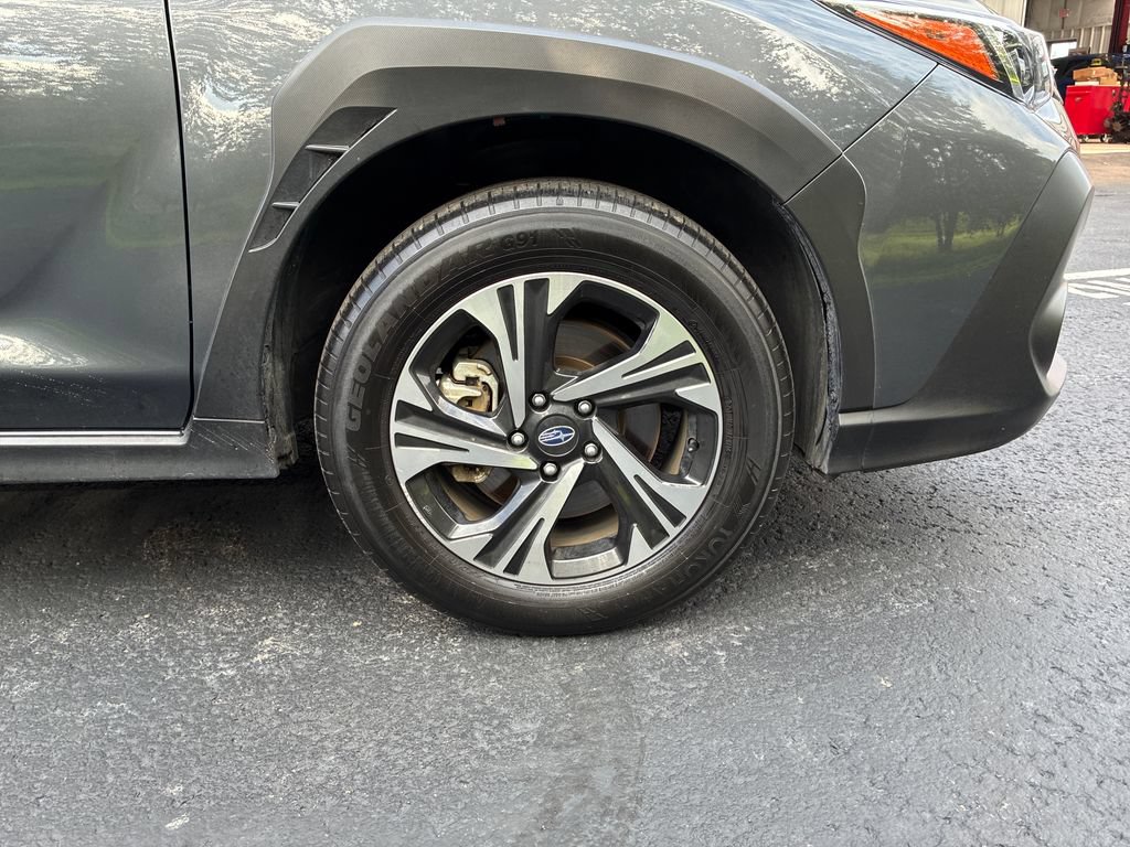 Used 2025 Subaru Crosstrek 2.5i Premium AWD/4WD image 9