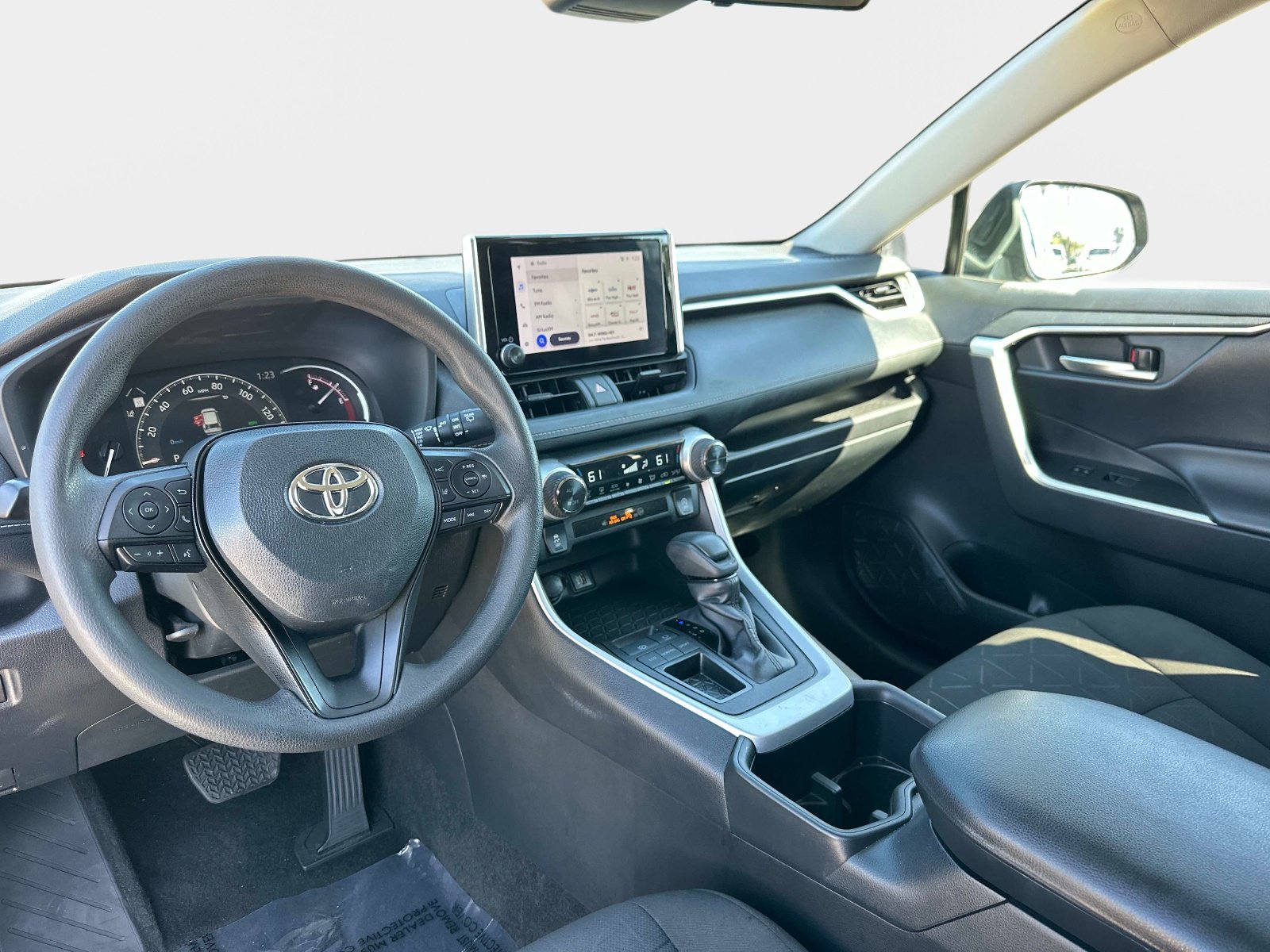 Used 2024 Toyota RAV4 XLE image 16