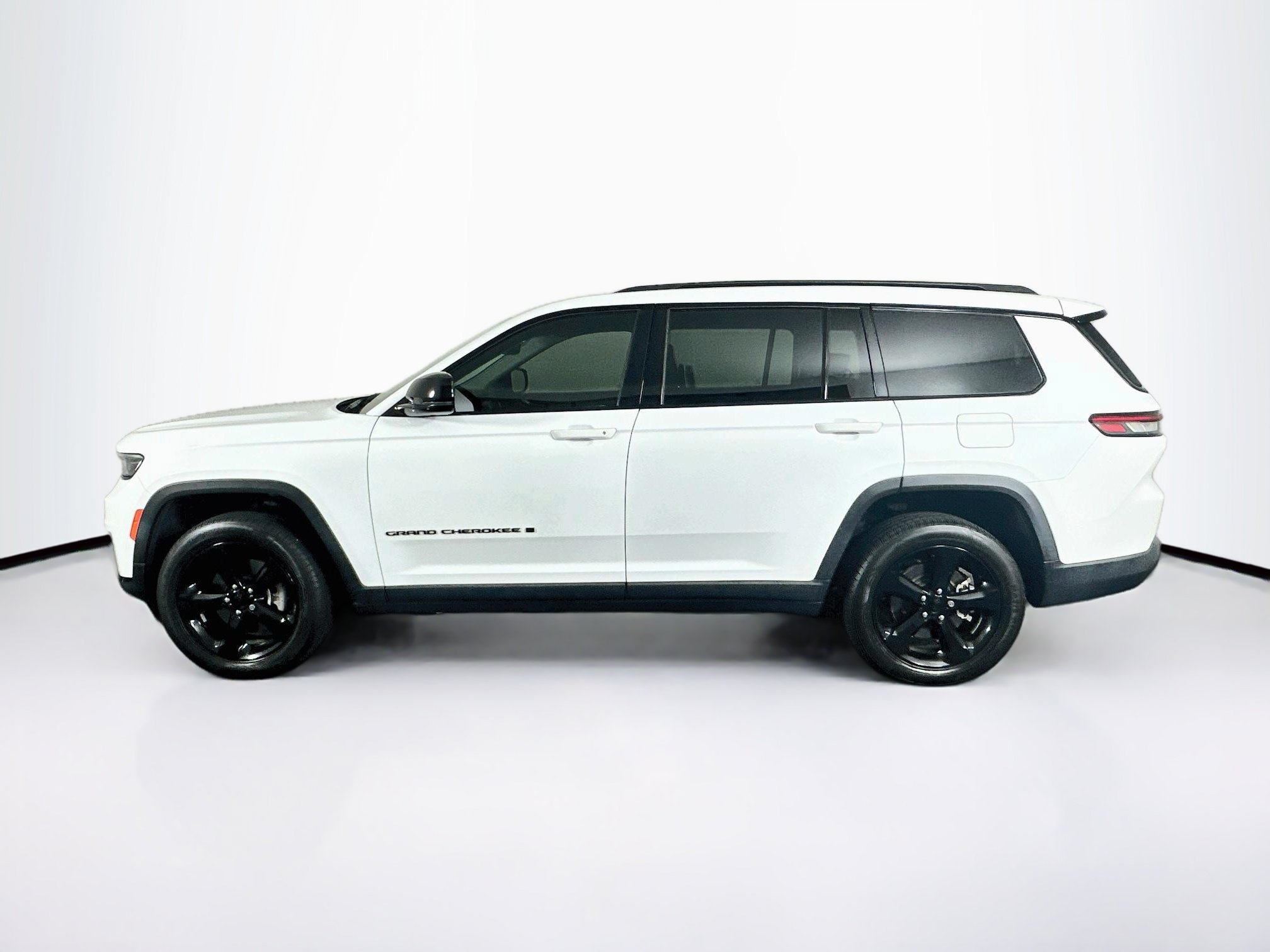 Used 2023 Jeep Grand Cherokee L Limited w/ Luxury Tech Group II AWD/4WD image 4