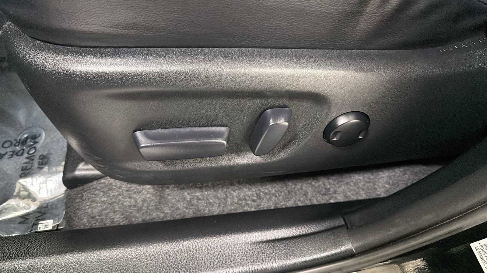 Used 2015 Toyota RAV4 Limited w/ Technology Package image 14