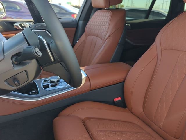 New 2026 BMW X5 xDrive40i w/ Climate Comfort Package image 17