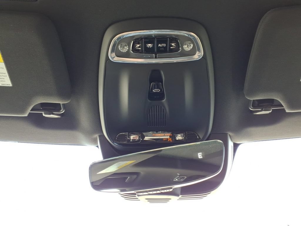 Used 2018 Volvo XC90 T6 Momentum w/ Convenience Package AWD/4WD image 23