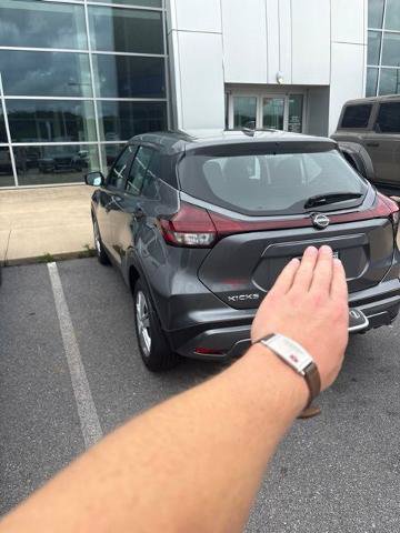 Used 2024 Nissan Kicks S FWD image 9