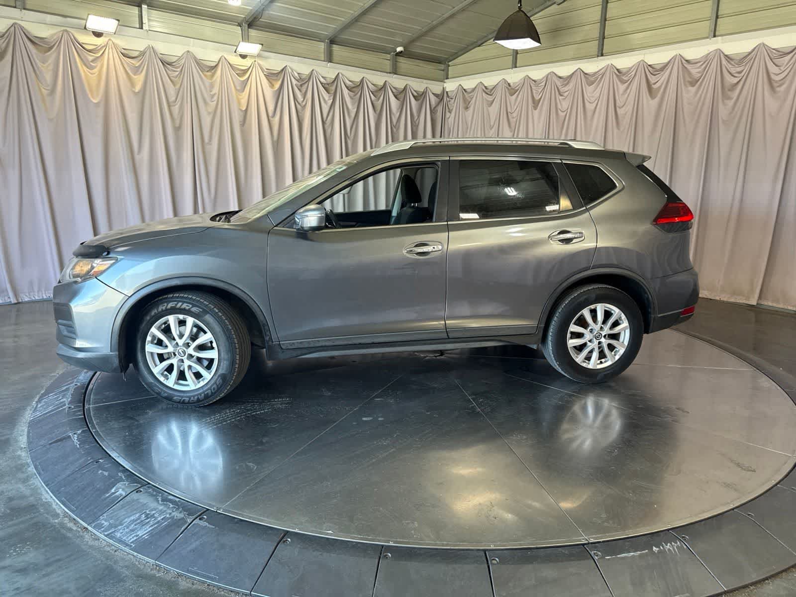 Used 2017 Nissan Rogue SV FWD image 7
