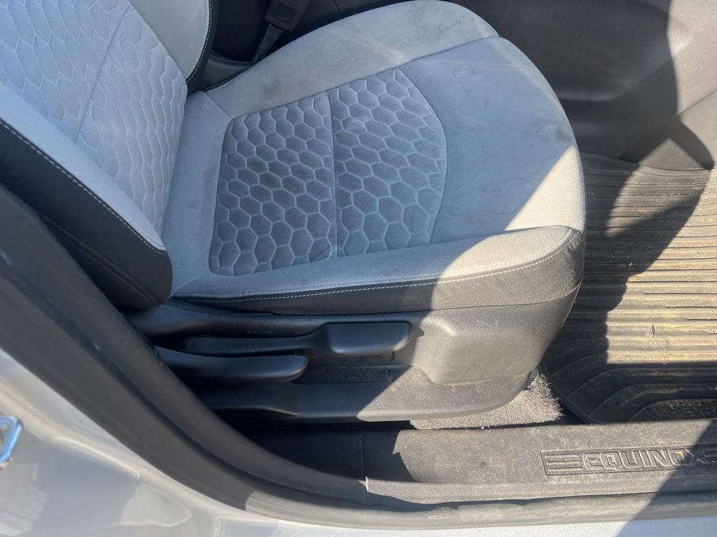 Used 2021 Chevrolet Equinox LS w/ LS Convenience Package image 7