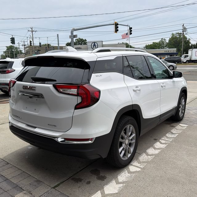 Used 2023 GMC Terrain SLT w/ Infotainment Package II AWD/4WD image 8