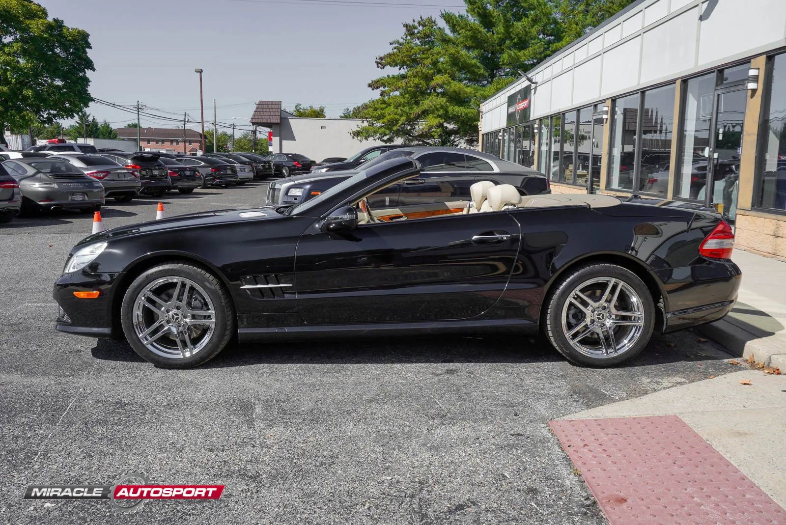 Used 2009 Mercedes-Benz SL 550 w/ Premium I Pkg image 5