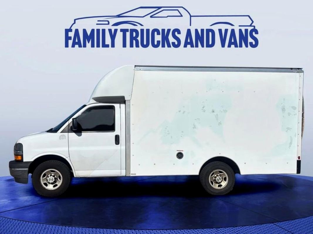 Used 2020 Chevrolet Express 3500 w/ Power Convenience Package image 2