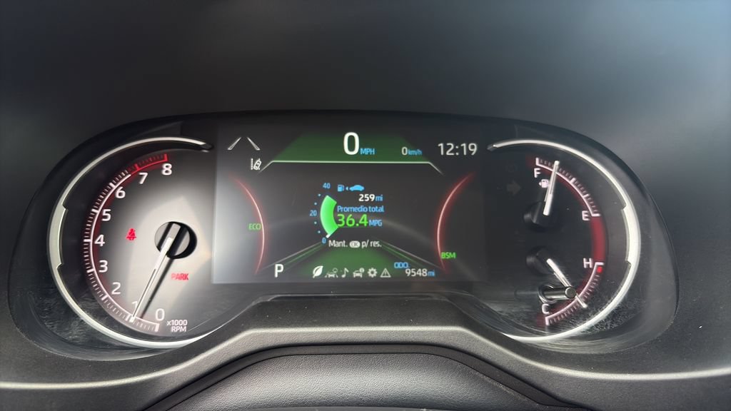Used 2025 Toyota RAV4 XLE w/ Convenience Package FWD image 22