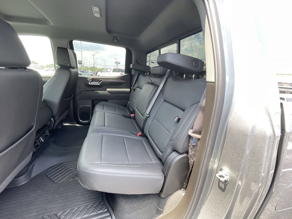 Certified 2026 Chevrolet Silverado 1500 LT AWD/4WD image 25