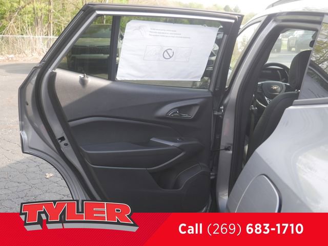 New 2026 Chevrolet Trax LT w/ Driver Confidence Package FWD image 18