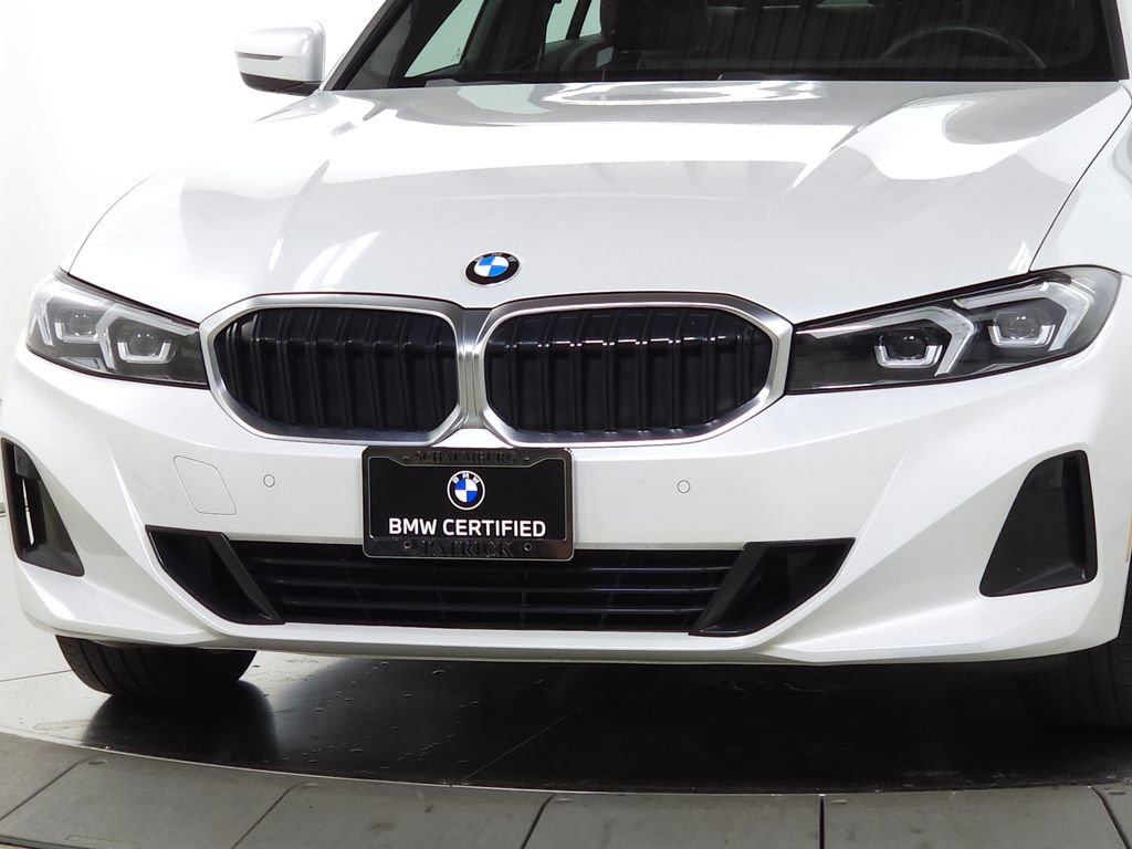 Used 2024 BMW 330i xDrive Sedan w/ Convenience Package AWD/4WD image 3