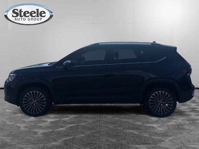 New 2026 Volkswagen Taos SE FWD image 2
