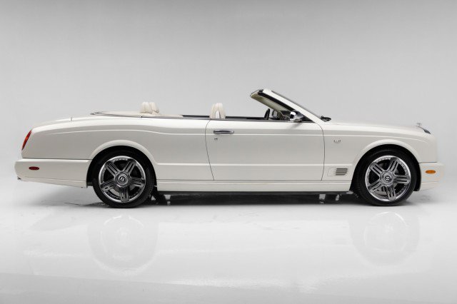 Used 2010 Bentley Azure T image 11