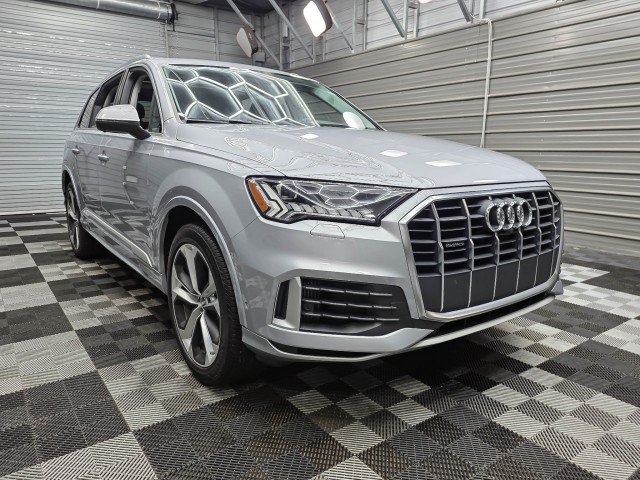 Used 2021 Audi Q7 3.0T Premium Plus w/ Premium Plus Package AWD/4WD image 4