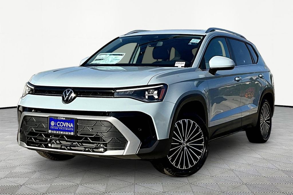 New 2026 Volkswagen Taos SE image 3