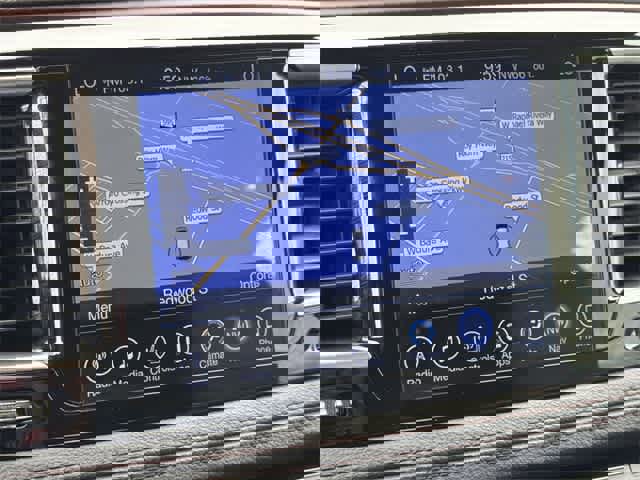 Used 2017 Chrysler Pacifica Limited w/ UConnect Theater Package image 23