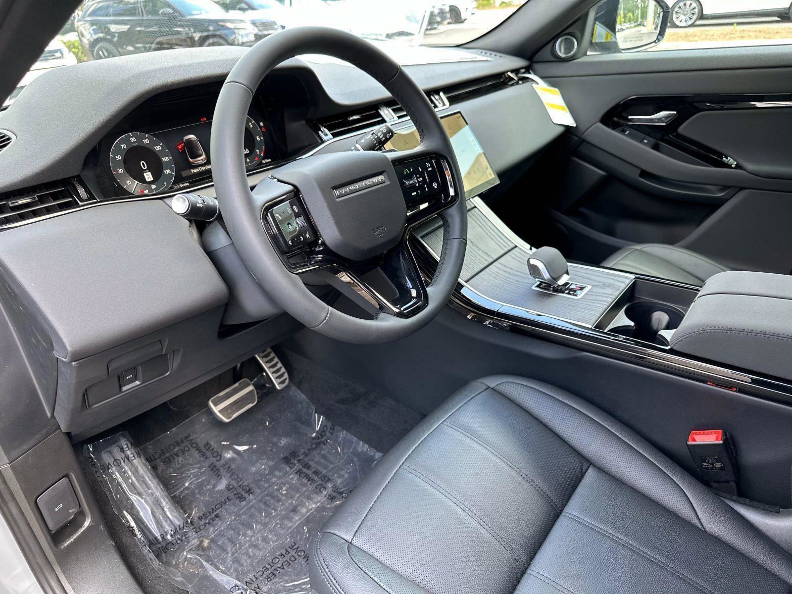 Used 2024 Land Rover Range Rover Evoque Dynamic SE image 26