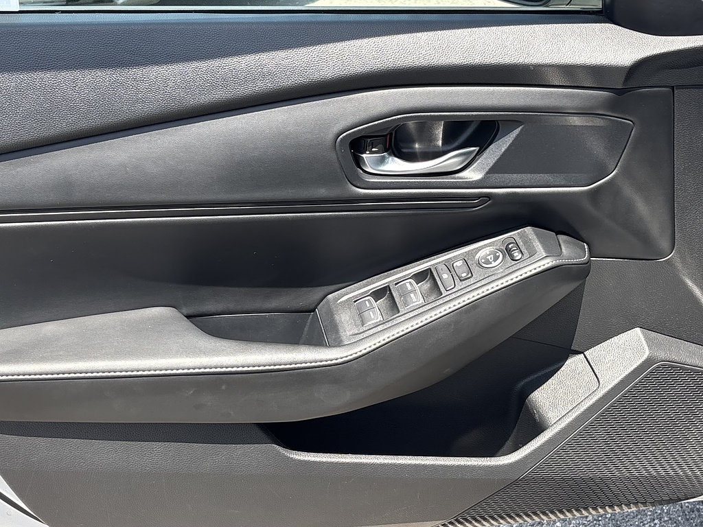 Used 2023 Honda Accord Sport image 12