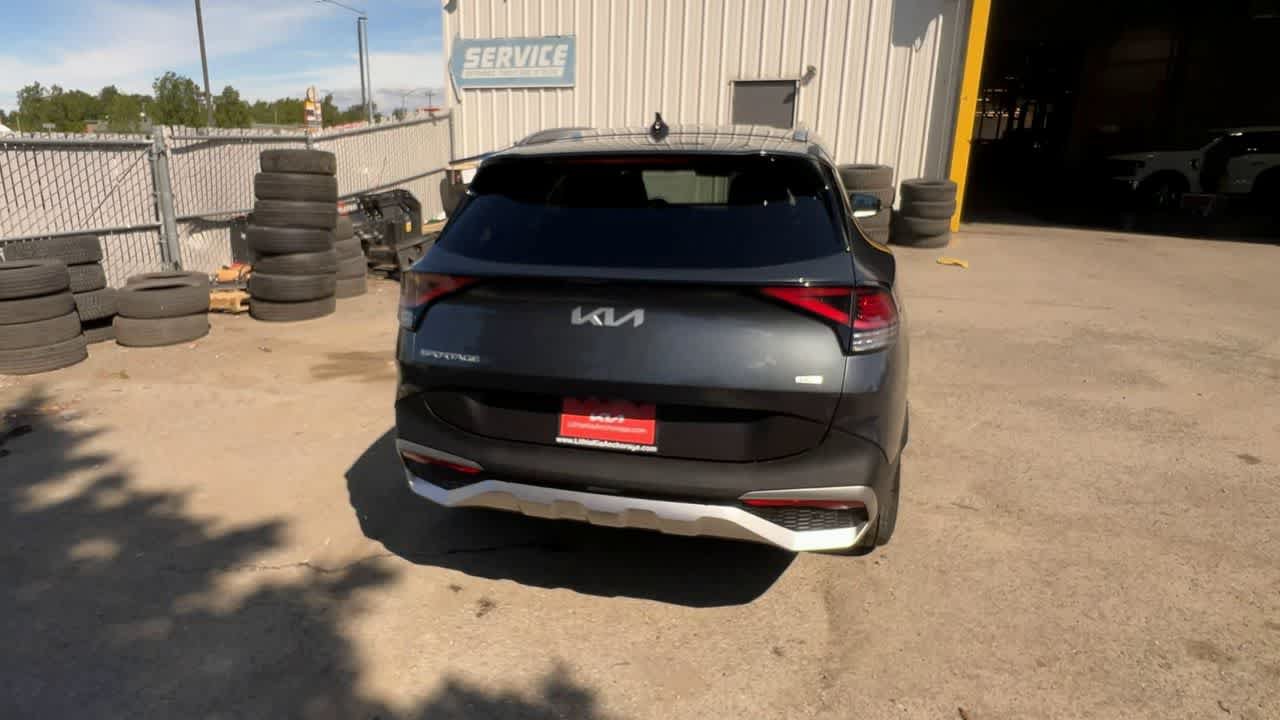 Used 2025 Kia Sportage EX AWD/4WD image 13