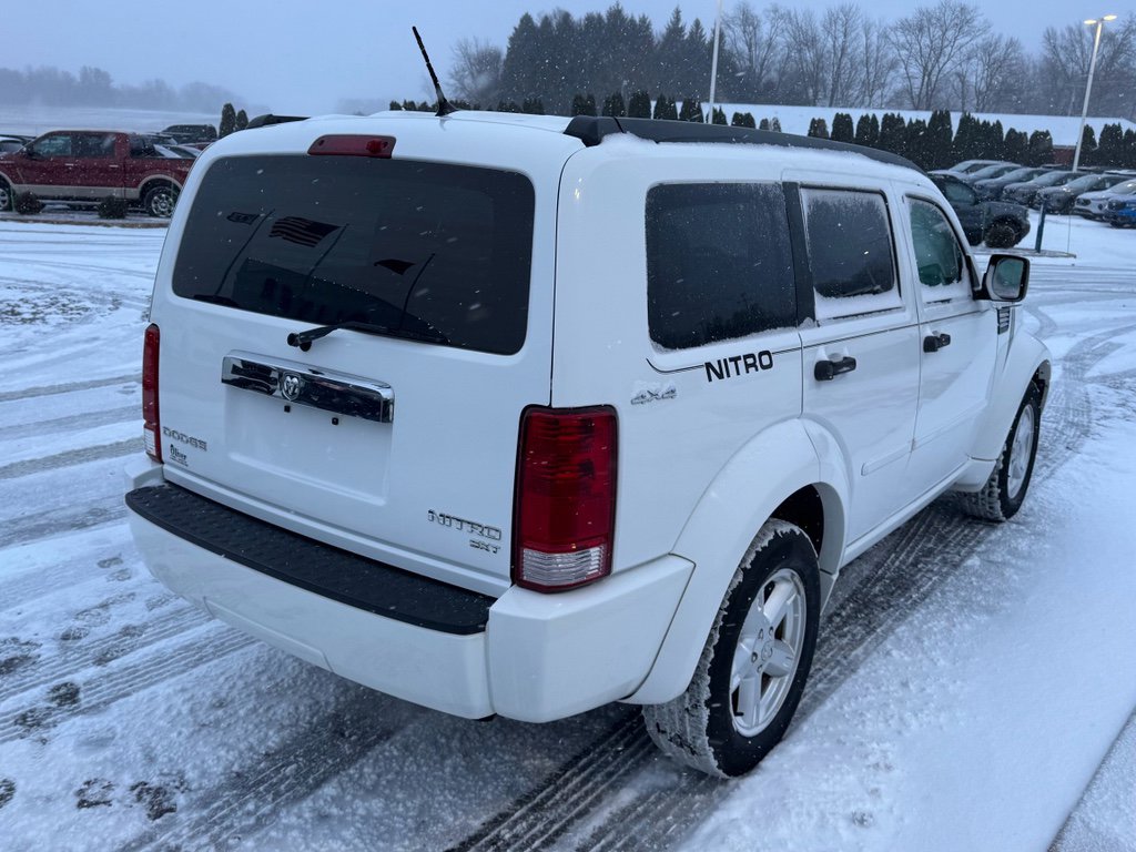 Used 2011 Dodge Nitro SXT image 27