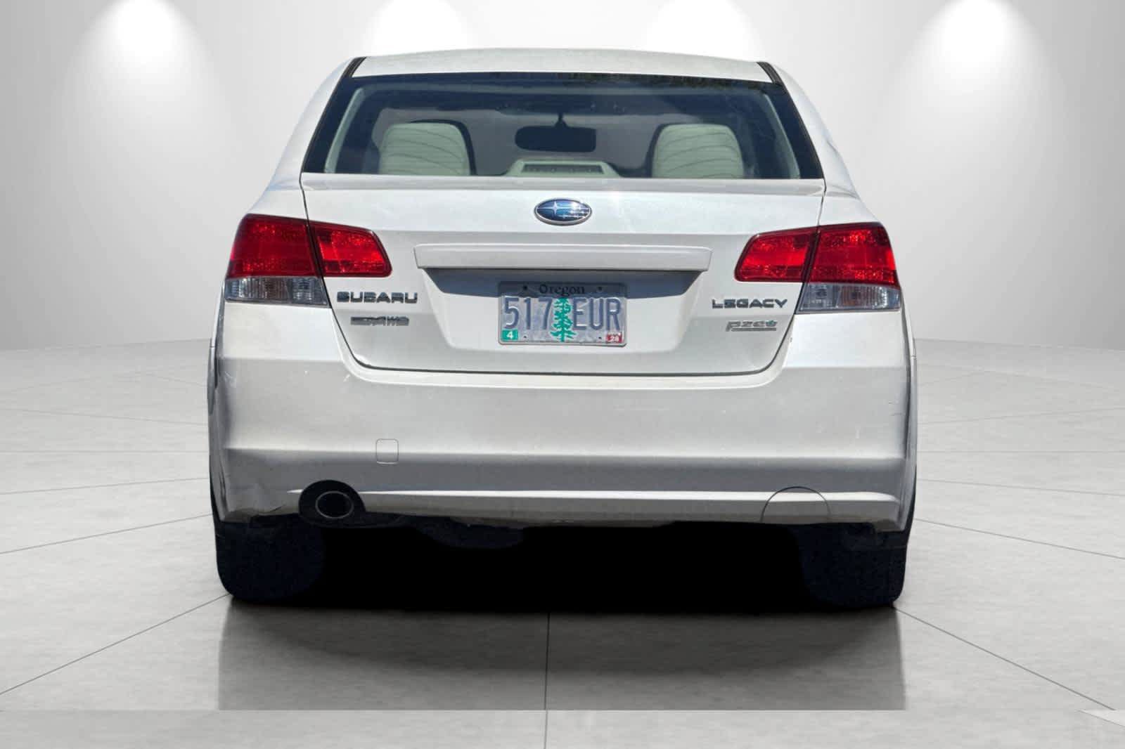 Used 2010 Subaru Legacy 2.5i Premium AWD/4WD image 7