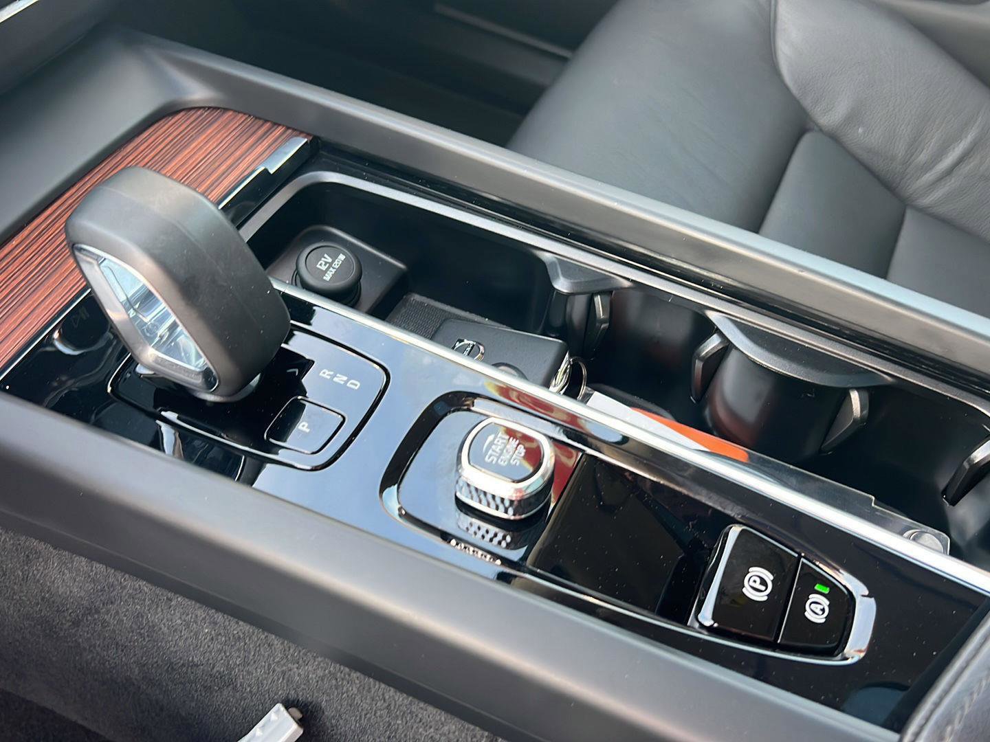 Used 2023 Volvo XC60 B5 Plus w/ Protection Package Premier image 28