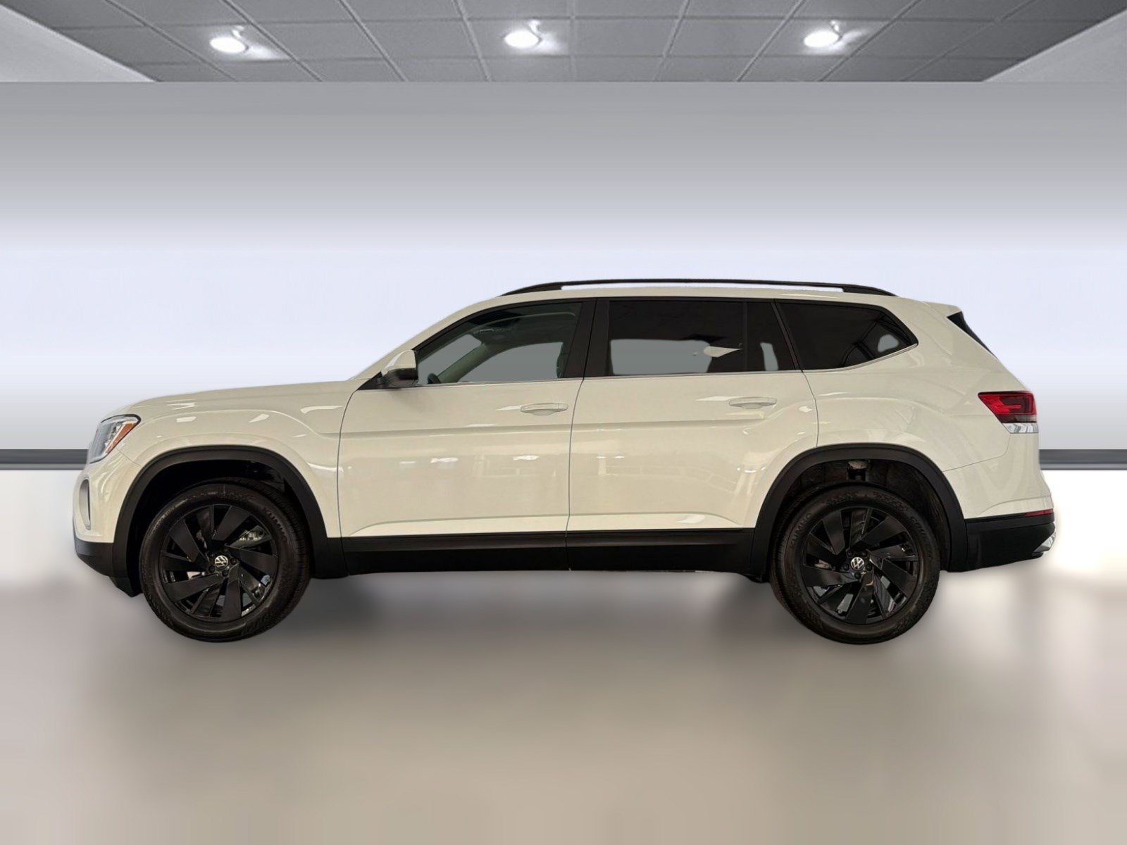 New 2026 Volkswagen Atlas SE FWD image 2