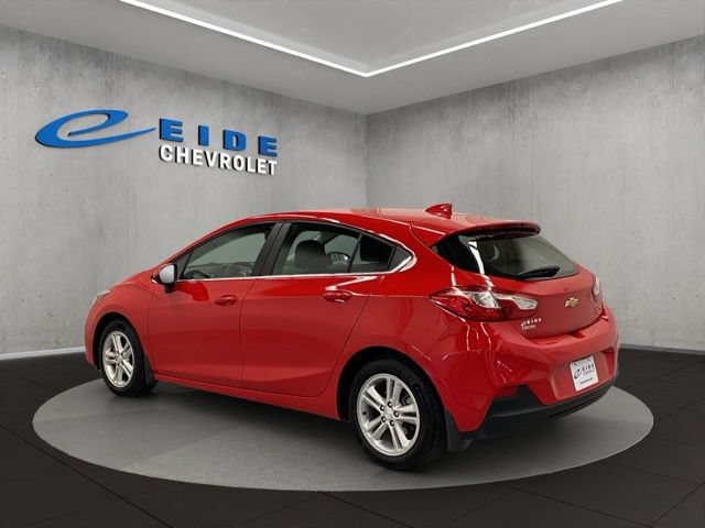 Used 2017 Chevrolet Cruze LT w/ Convenience Package FWD image 12