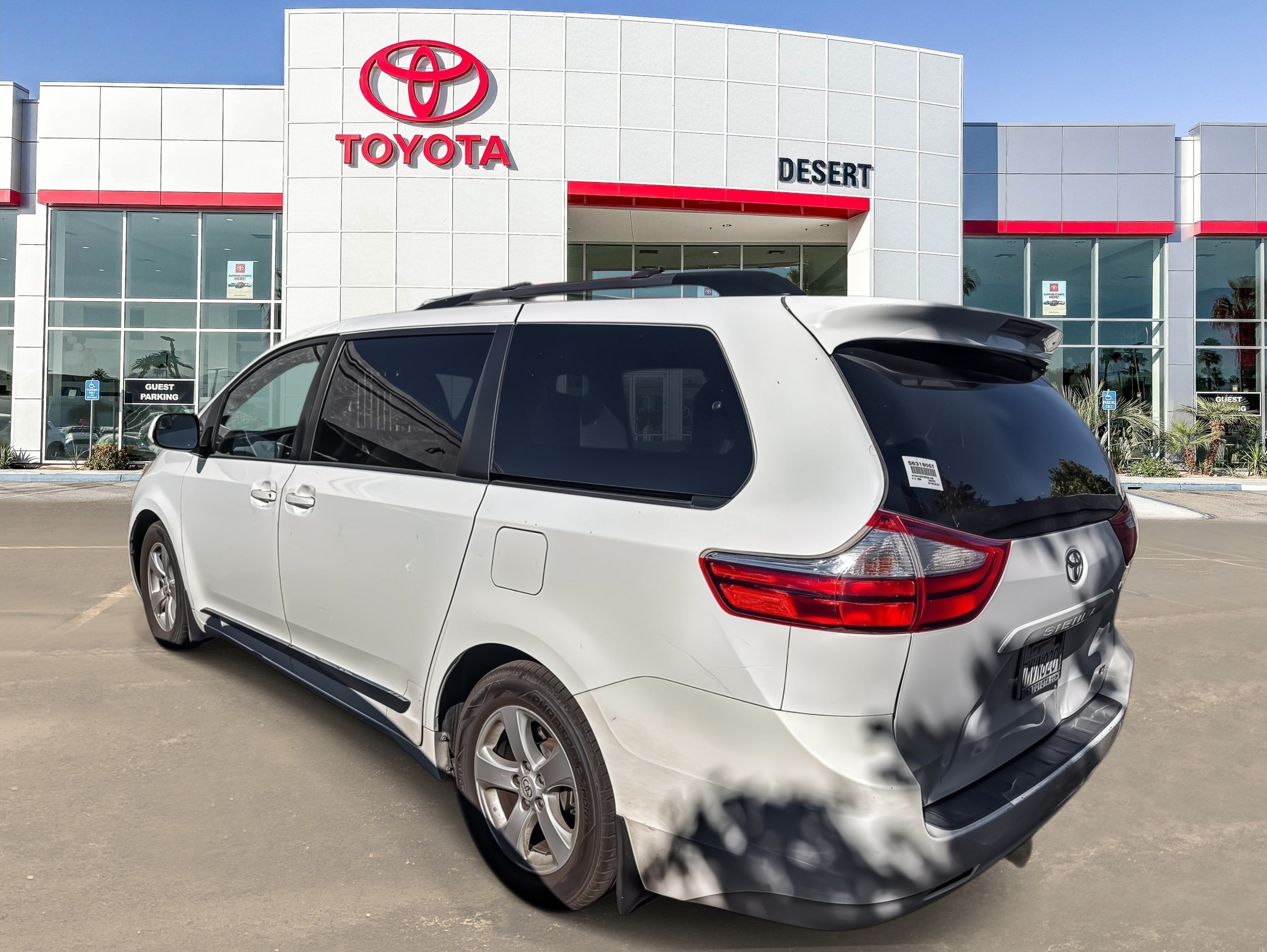 Used 2015 Toyota Sienna LE FWD image 5