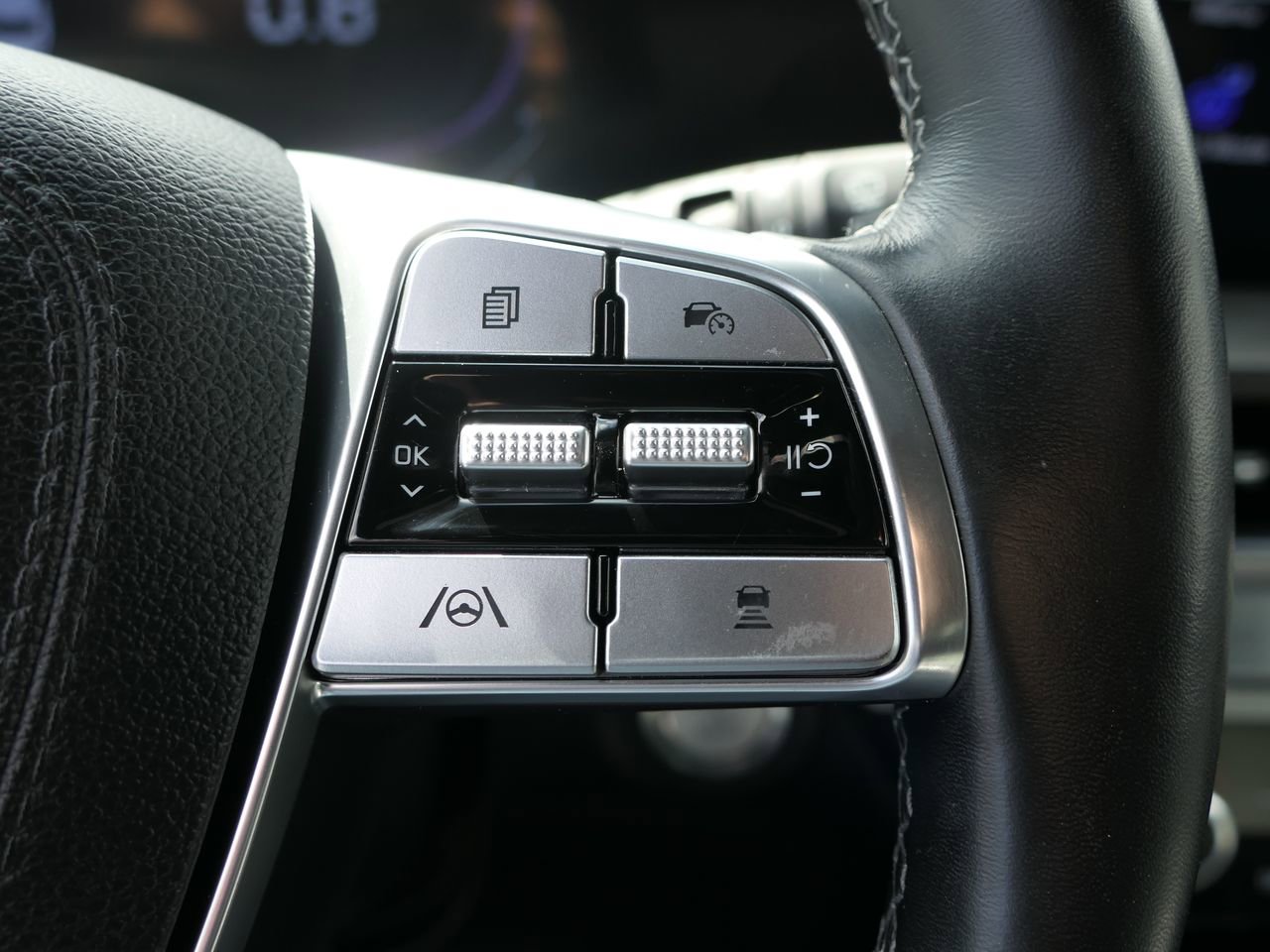 Certified 2023 Kia Telluride EX X-Line image 15