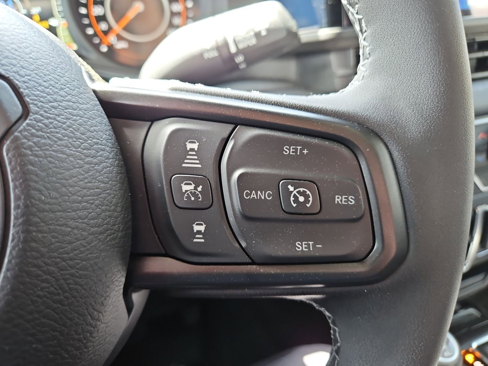 Used 2025 Jeep Gladiator Sport AWD/4WD image 25