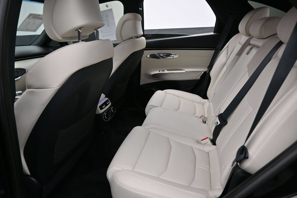 Used 2024 Genesis Electrified GV70 AWD/4WD image 28